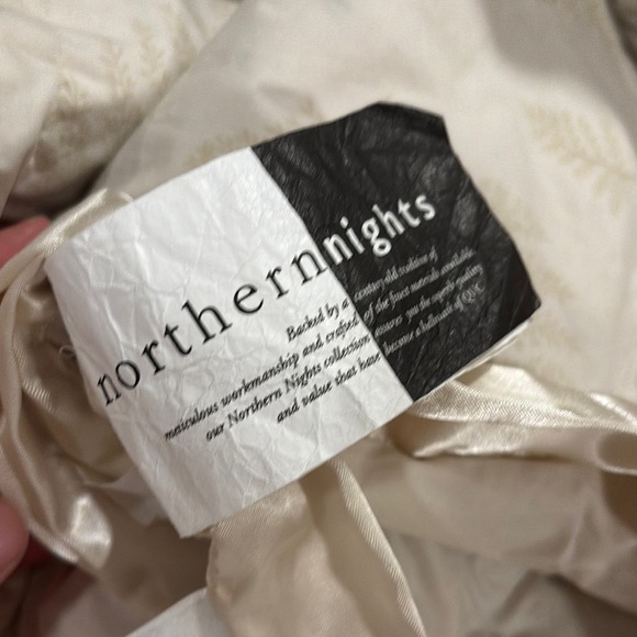 Pacific Coast Feather Co. King size Down Comforter - Picture 3 of 9